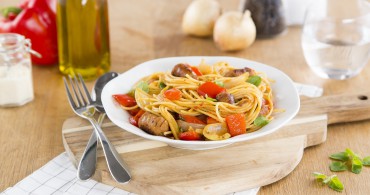 Recept Spaghetti met Pasta Pesto Peperoni saus Grand'Italia